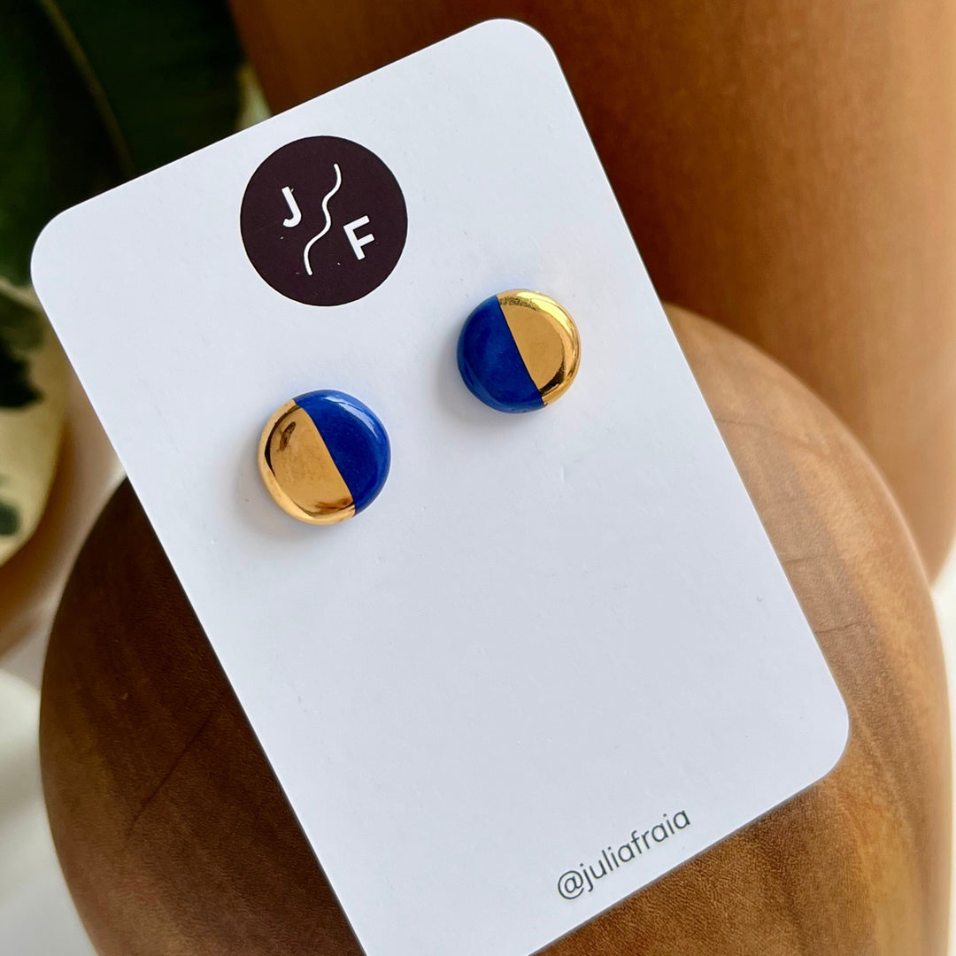 Blue and gold ceramic earrings round by designer Julia Fraia